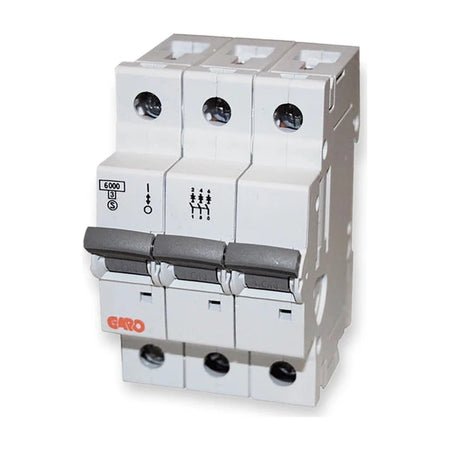 GARO MCB GR C332 miniature circuit breaker, 3-pole 32 A type C, illustration of the GARO GR 3-pole housing, on white background.