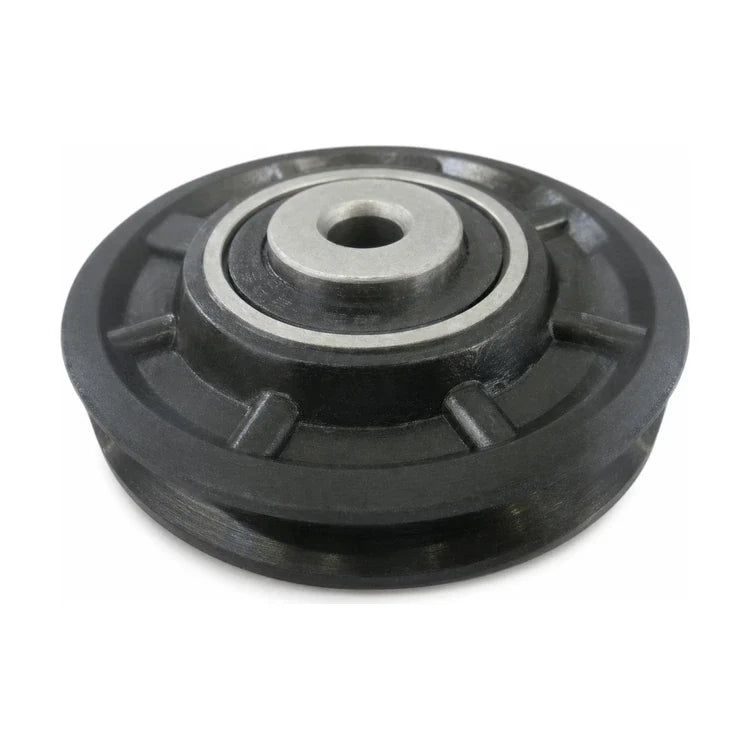 Fermator DE51499120 door synchronization roller, 64/58 × 9 mm, with a black U/V-groove wheel, eight radial ribs and recessed M8 metal bore, SKU PFR.070000000, shown in a front three-quarter studio view.